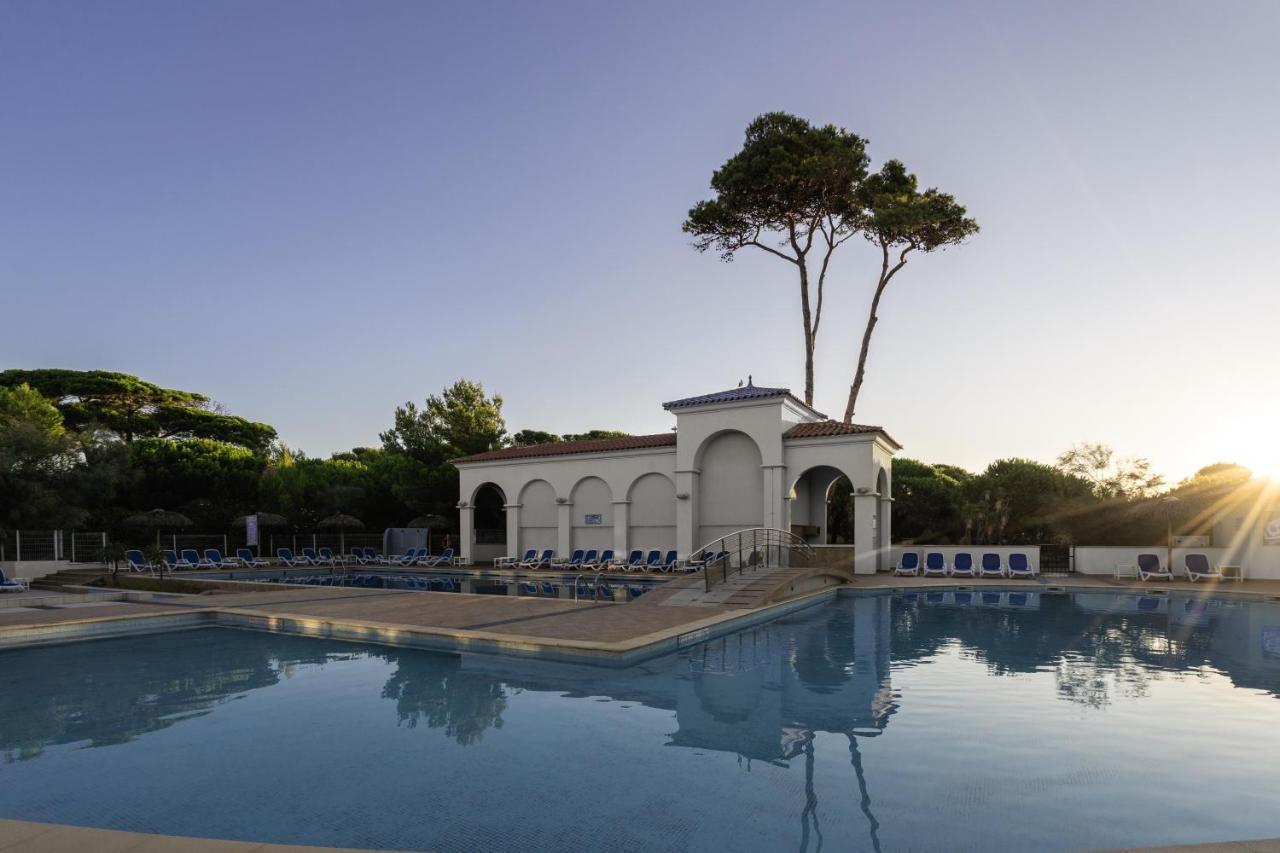 Belambra Clubs Presqu'Ile De Giens - Riviera Beach Club Hyères Exteriér fotografie